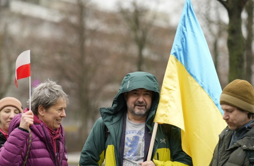 Tylko 13 procent Ukraińców planuje zostać w Polsce. „Nie czują się zintegrowani”