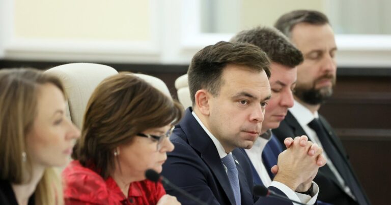 Płaca minimalna. Propozycja rządu jest krytykowana przez związki zawodowe OPZZ - INFBusiness
