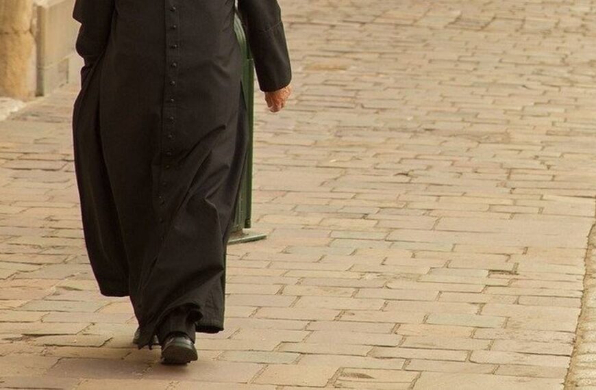 Skandal na Pomorzu. Zniknął proboszcz i pieniądze