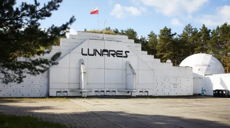 W LunAres Habitat kończy się misja lustrzana analogowych astronautów załogi AX-4 - INFBusiness