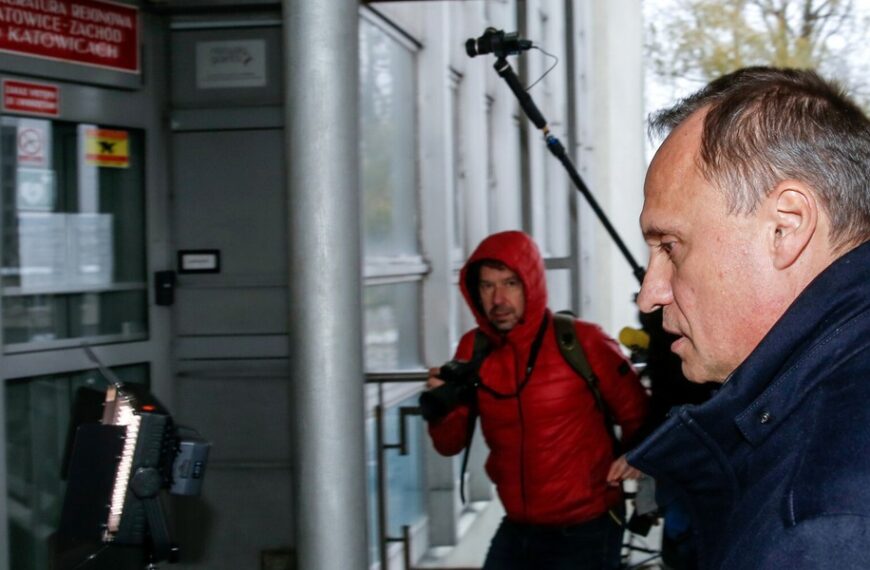 Plan restrukturyzacyjny Leszka Czarneckiego dla spółek. VB Leasing odpowiada na zarzuty PZA.