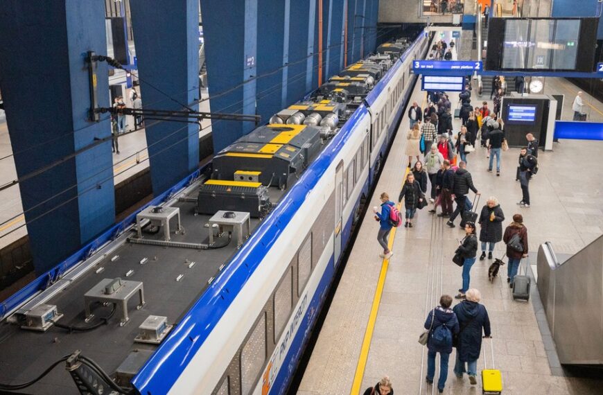 Rekordowa liczba pasażerów polskiego przewoźnika kolejowego. Ruch wzrósł o 60 procent na…