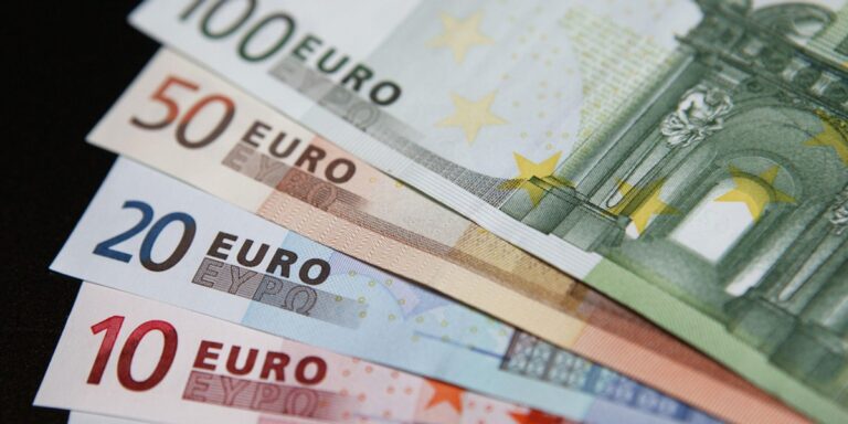 Wskaźnik PMI rośnie w strefie euro, co jest sygnałem ożywienia gospodarczego. - INFBusiness