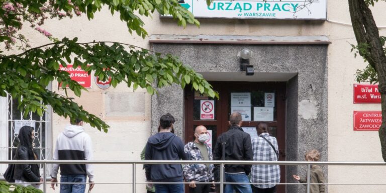 Bezrobocie w Polsce. Ekonomista: Zjawisko niezwykle rzadkie - INFBusiness