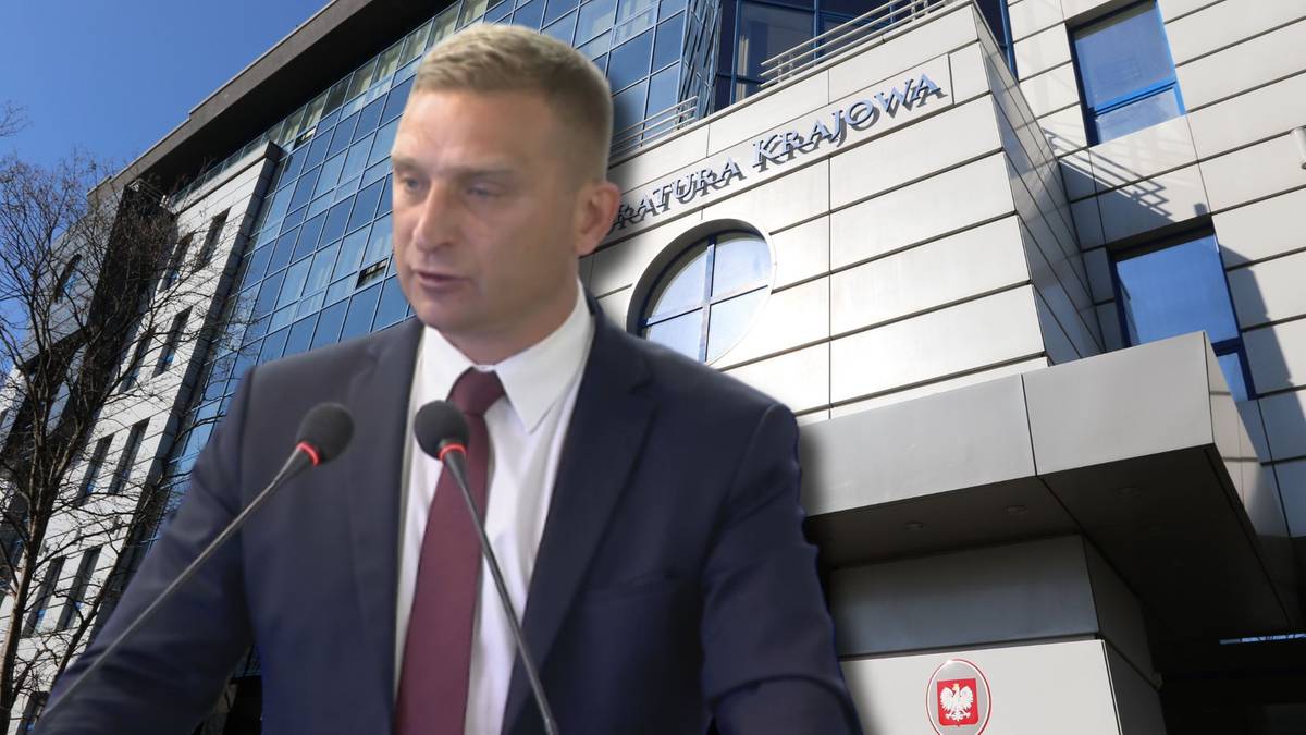 Prokuratorzy potwierdzają, że Robert Bąkiewicz zostanie oskarżony Robert Bąkiewicz zostanie oskarżony. Prokuratura prowadzi śledztwo.