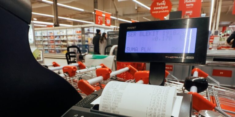 Auchan publikuje wyniki finansowe. Ile zarabia najtańsza sieć supermarketów? - INFBusiness