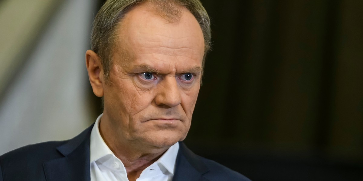 Przewiduję, że może ona ustabilizować się na poziomie około 3 procent – zauważył premier Donald Tusk, nawiązując do danych o inflacji, które Główny Urząd Statystyczny ma opublikować w czwartek. Przewiduje, że inflacja może spaść poniżej 3 procent do sierpnia, sygnalizując „ustąpienie wysokiego poziomu cen”. Premier Donald Tusk