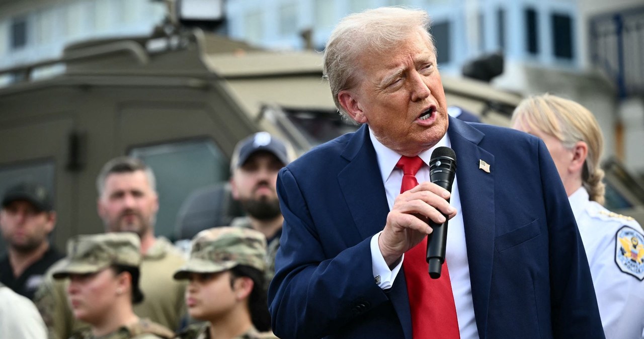 Pracownicy czekają na zaległe płatności. Administracja Trumpa wstrzymuje postęp. Tysiące pracowników nuklearnych bez odszkodowań po decyzji Donalda Trumpa (zdj. ilustracyjne) /MANDEL NGAN / AFP /AFP