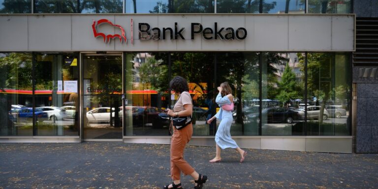 Bank Pekao zarobił fortunę. „Można mówić o pewnym przyspieszeniu”. - INFBusiness