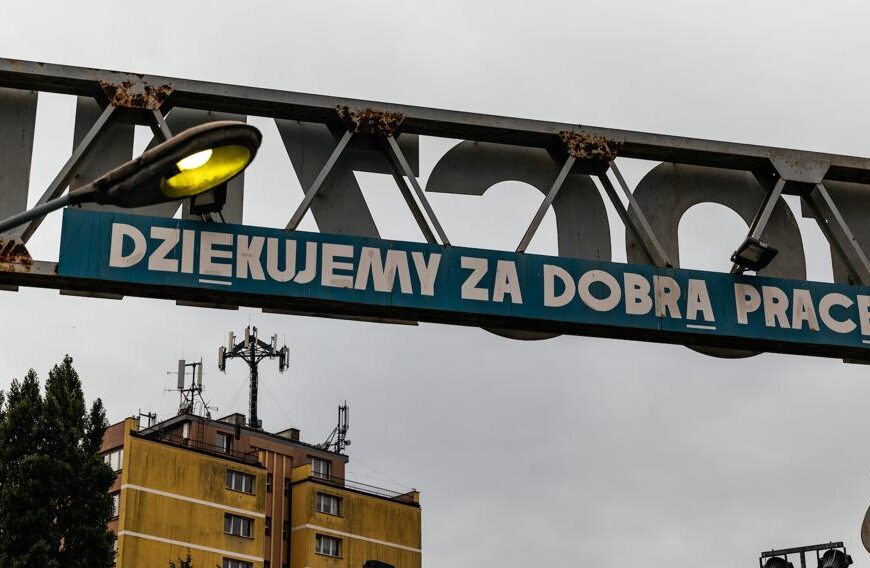 Masowe zwolnienia w lipcu 2025 r.: ponad 4000 osób może stracić pracę
