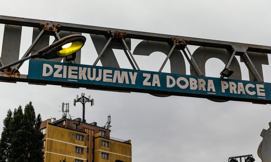 W lipcu 2025 roku nastąpił gwałtowny wzrost liczby zgłoszeń o planowanych zwolnieniach grupowych w wielu regionach Polski. Wojewódzkie urzędy pracy informują, że ponad 4000 osób może zostać pozbawionych pracy. Największe redukcje zatrudnienia spodziewane są w województwach śląskim, mazowieckim i wielkopolskim. Ponad 4000 osób może stracić pracę. Firmy te będą masowo zwalniać pracowników.
