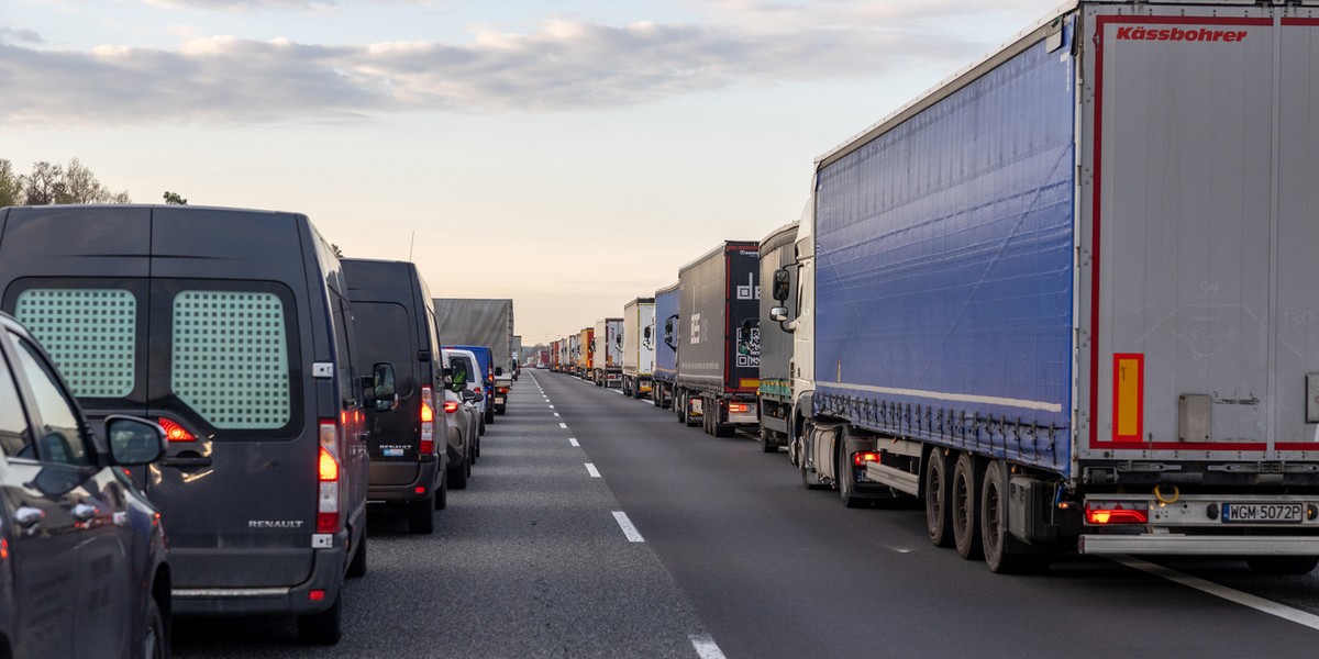Cła amerykańskie mogą ograniczyć przychody z wybranych polskich produktów eksportowych. Na zdjęciu autostrada w pobliżu Katowic.