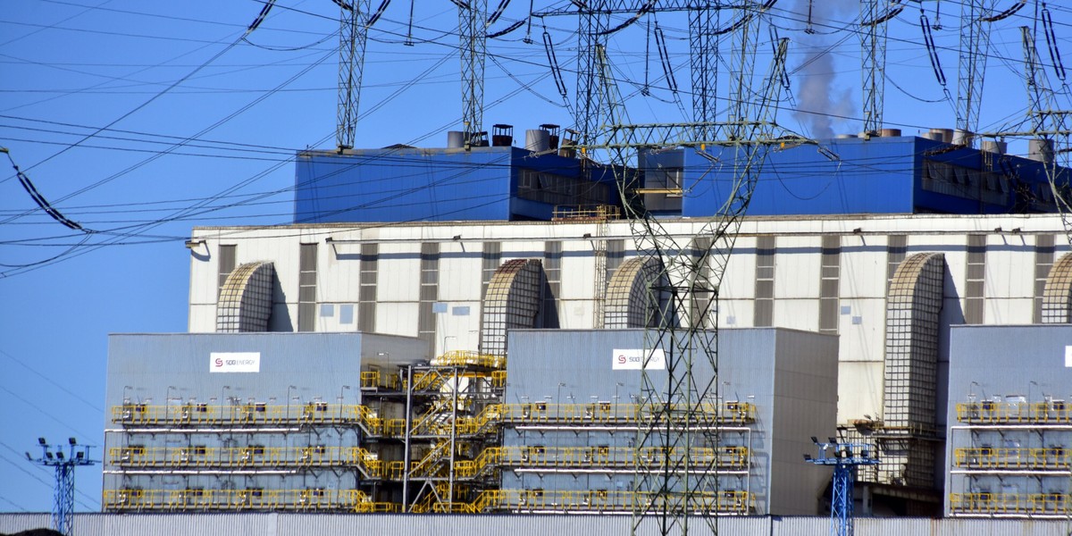 Elektrownie gazowe mają na celu ułatwienie odejścia od węgla. Plan NECP przewiduje, że zużycie gazu osiągnie szczyt między 2025 a 2030 rokiem, a następnie spadnie o połowę do 2040 roku. Na zdjęciu przedstawiono bloki gazowe w Elektrowni Dolna Odra.