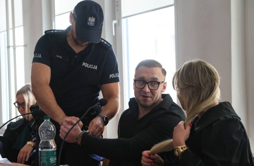 Wstrząsające zeznania wdowy. Łukasz Żak ukrył twarz w dłoniach.