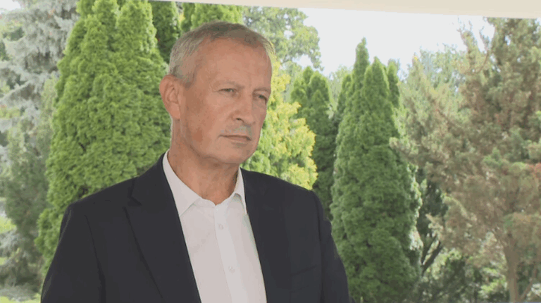„Podłe, drobne rzeczy”. Stanowcze słowa Jacka Dobrzyńskiego po atakach na cudzoziemców - INFBusiness