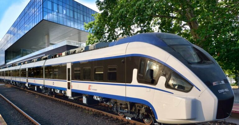 Maszyniści PKP Intercity domagają się podwyżek. Grozi im spór zbiorowy. - INFBusiness