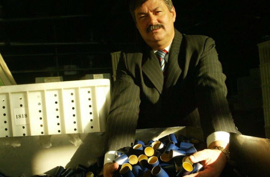 Polski „król czapek” sprzedał swój biznes Włochom, inkasując miliony euro.