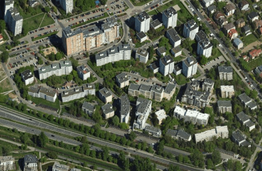 Zatoka Czerwonych Świń zostaje. Wilanów zostanie odbudowany.