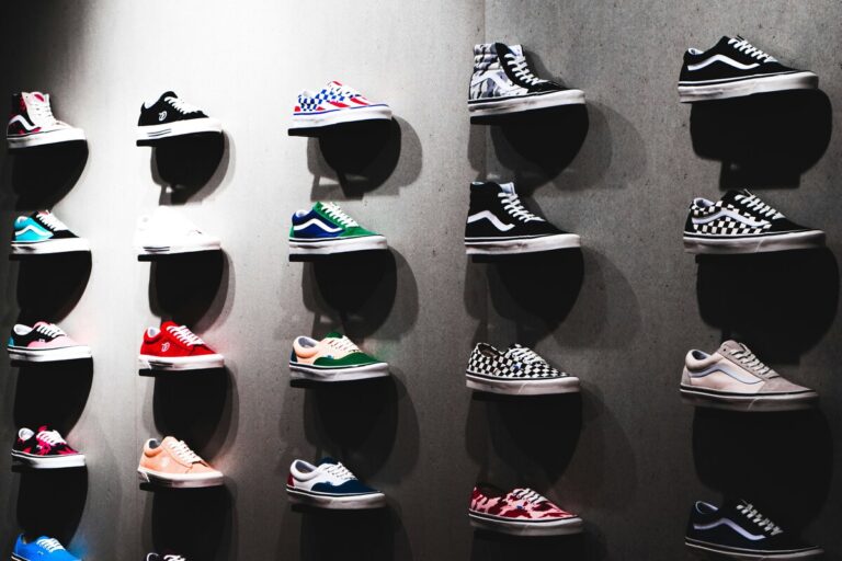 Vans zamyka swoje sklepy stacjonarne. 140 lokalizacji zniknęło z mapy. - INFBusiness