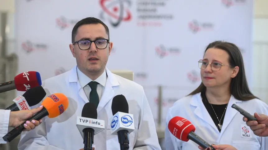 Minister Energii: W ciągu kilkunastu godzin reaktor MARIA powinien zacząć pracować z…