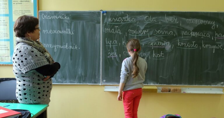 Szkoły borykają się z niedoborami kadrowymi. Potrzeba tysięcy nauczycieli. - INFBusiness