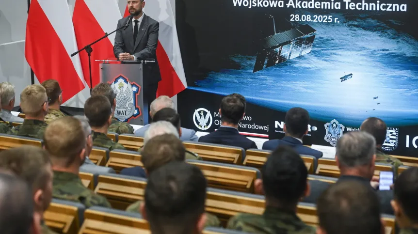 Minister Obrony Narodowej: Pierwsze polskie satelity zostaną wystrzelone na orbitę w listopadzie