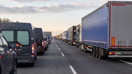 Tak cła Trumpa wpłyną na polską gospodarkę. Analitycy z dużego banku wyliczyli