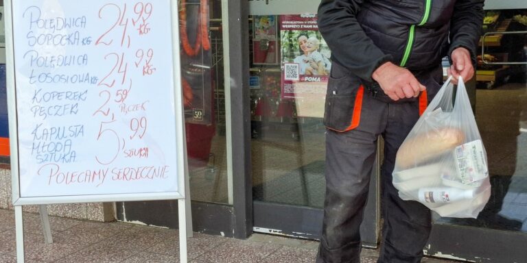 Polacy robią zakupy według badań GUS. Jaki jest nastrój? - INFBusiness