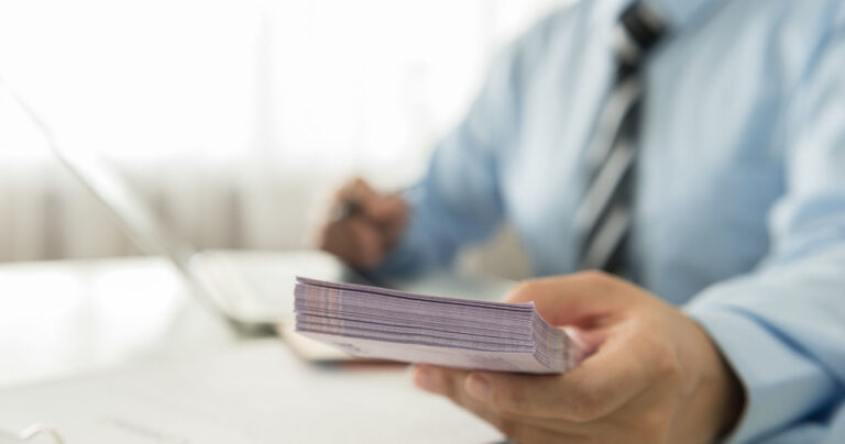 Pożyczka z pracy na remont. Oto warunki. Kto się kwalifikuje? - INFBusiness