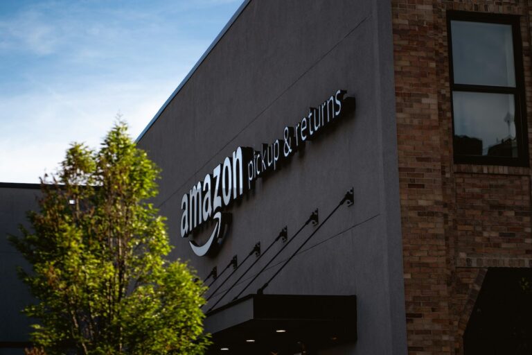 Amazon oskarżony o praktyki antykonkurencyjne. Pozew na kwotę 4 miliardów funtów - INFBusiness