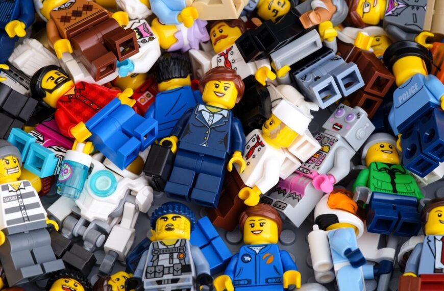 Pojedyncze klocki LEGO nie będą dostępne w USA i Kanadzie. Składanie poszczególnych…