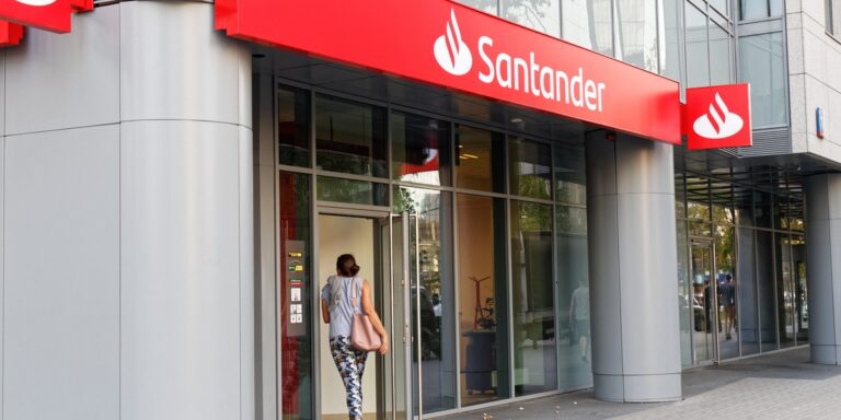 Erste Group przejmuje Santander Bank Polska. Co oznacza rebranding? - INFBusiness