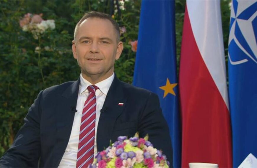 „Nie ulegnę szantażowi” – Nawrocki odpowiada na słowa Tuska