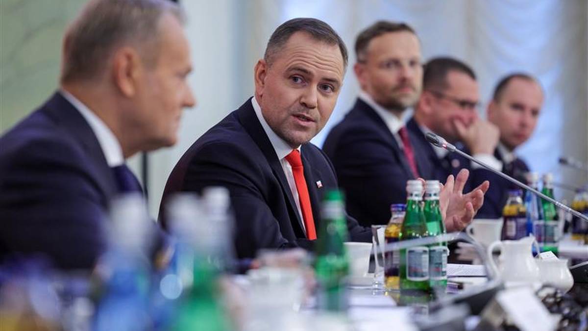 Dariusz Klimczak ujawnił szczegóły wewnętrznego funkcjonowania Rady Gabinetowej „Toksyczna firma”. Minister opowiada o kulisach spotkania z prezydentem - INFBusiness