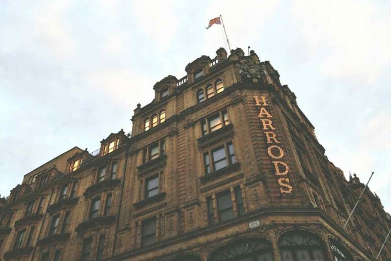 Skandal w Harrods: 146 zgłoszeń dotyczących molestowania seksualnego - INFBusiness