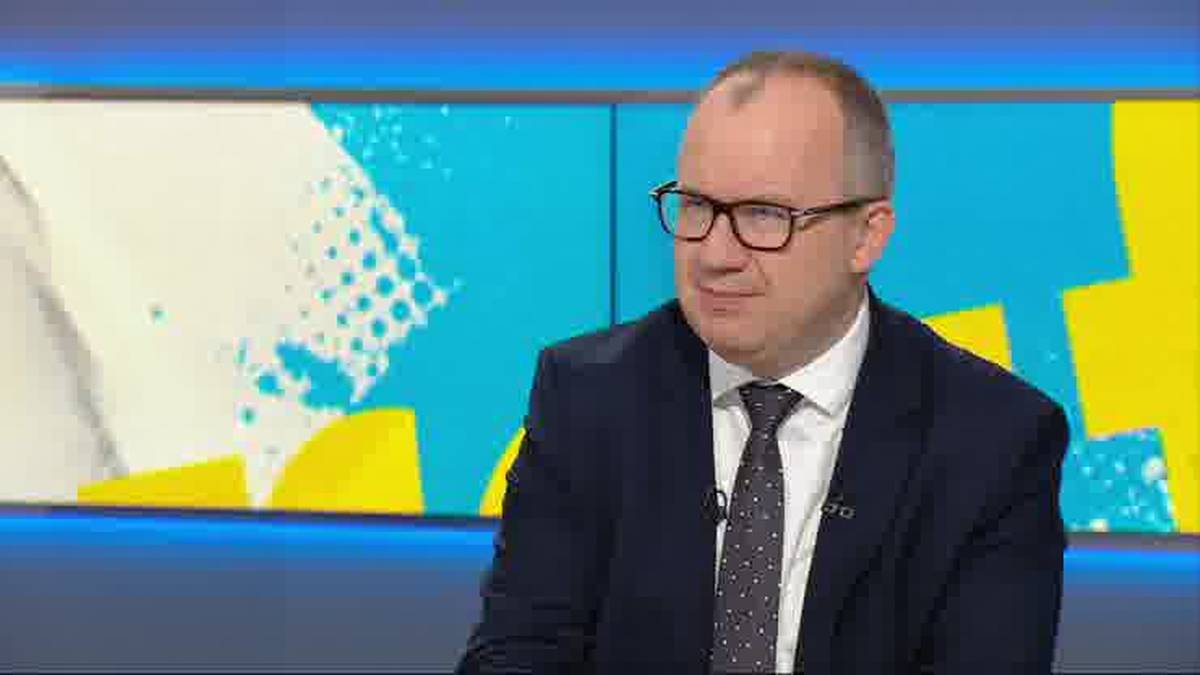 Biały Kościół. Zderzenie czołowe samochodu osobowego z ciężarówką. Z Mercedesa niewiele zostało. Poważny wypadek w Małopolsce. - INFBusiness