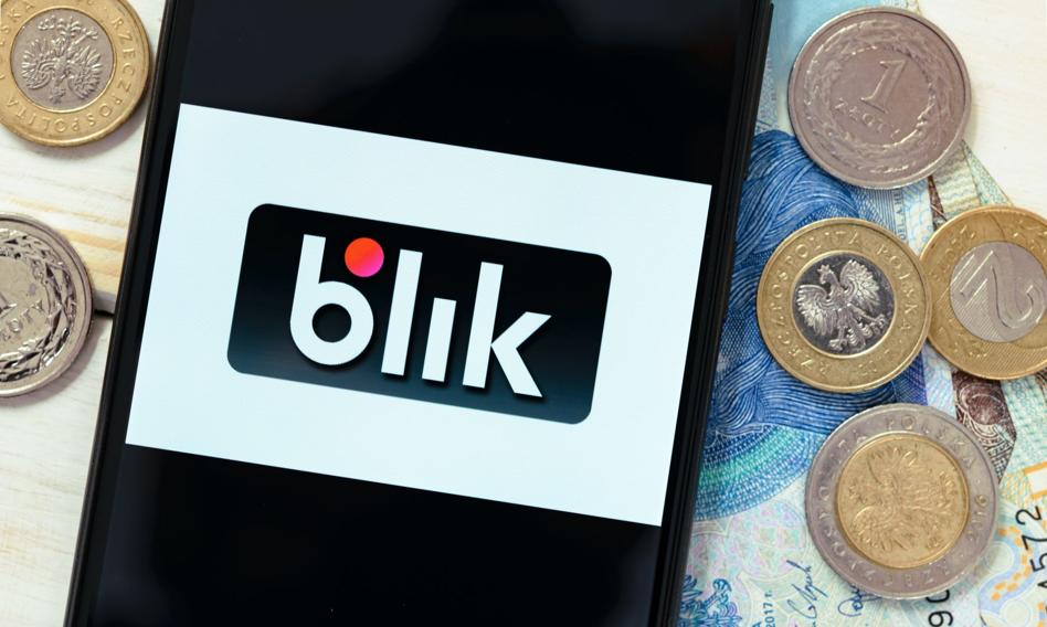 PKO Bank Polski rozszerza funkcje Blika: kto jest głównym beneficjentem?