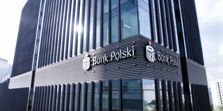 Prawnik Roberta Lewandowskiego w radzie nadzorczej największego polskiego banku - INFBusiness