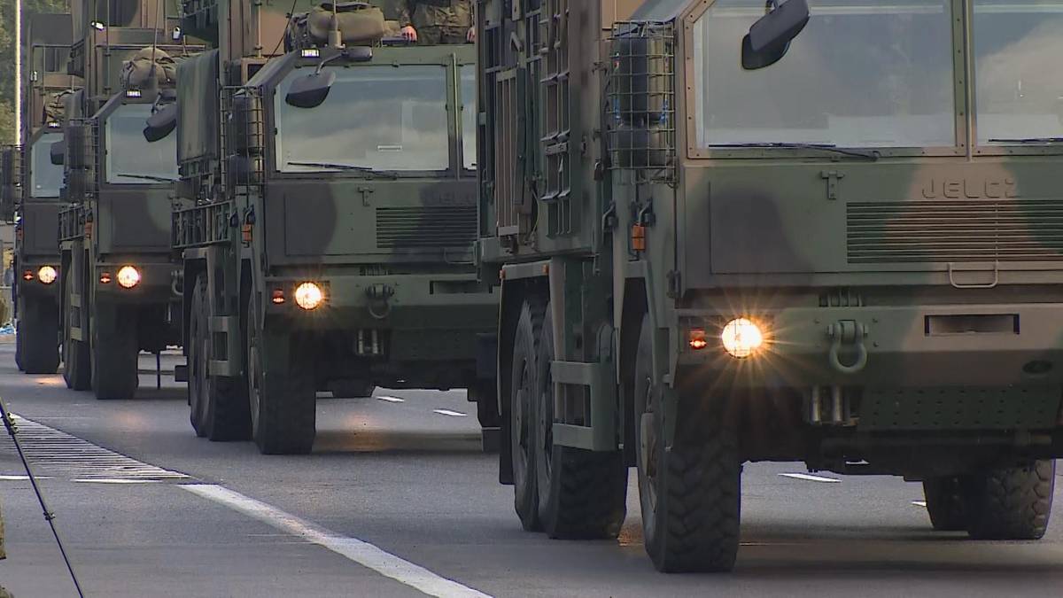 Konwoje wojskowe zajmują drogi w polskich miastach. Dowództwo Generalne Rodzajów Sił Zbrojnych publikuje komunikat.