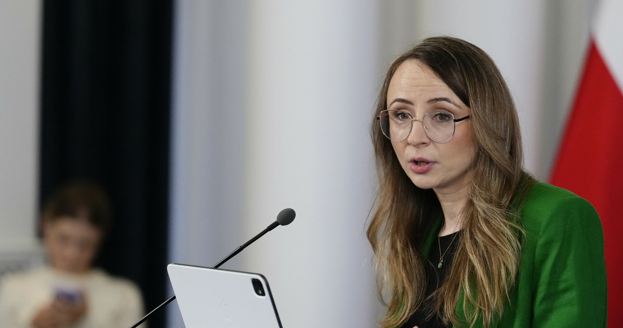MRPiPS wants interest for delayed salary payments to be automatically added /Marysia Zawada /Reporter