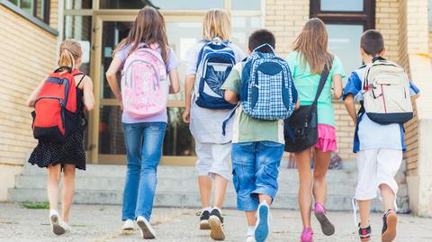 Ile kosztuje edukacja dzieci? Obliczono