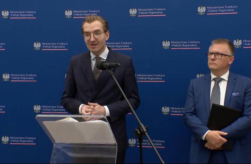 Kontrowersje wokół funduszy KPO. Ministerstwo wyjaśnia, że jest dymisja