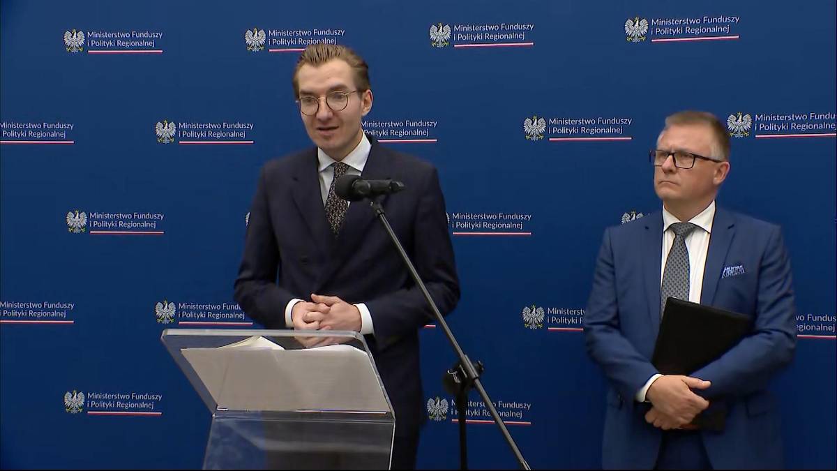 Debata na temat wydatków KPO Kontrowersje wokół funduszy KPO. Ministerstwo wyjaśnia, że jest dymisja