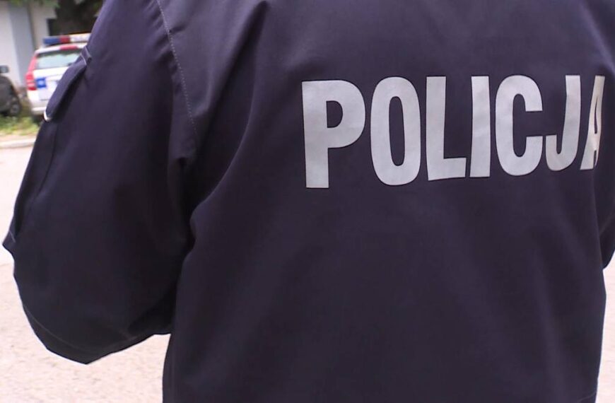 Atak na policjantów. Funkcjonariusze zastrzelili napastnika.