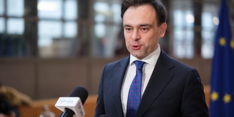 „Optymizm rośnie. Przyspieszamy” – komentuje dane minister finansów i gospodarki. - INFBusiness