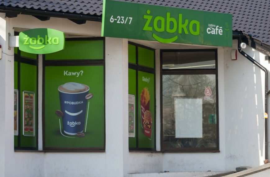 „Milion porcji”. Tak sprzedawany jest nowy produkt Żabki.