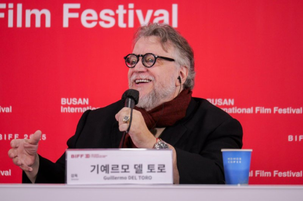Guillermo del Toro: „Frankenstein” to opowieść o „przebaczeniu i niedoskonałości”