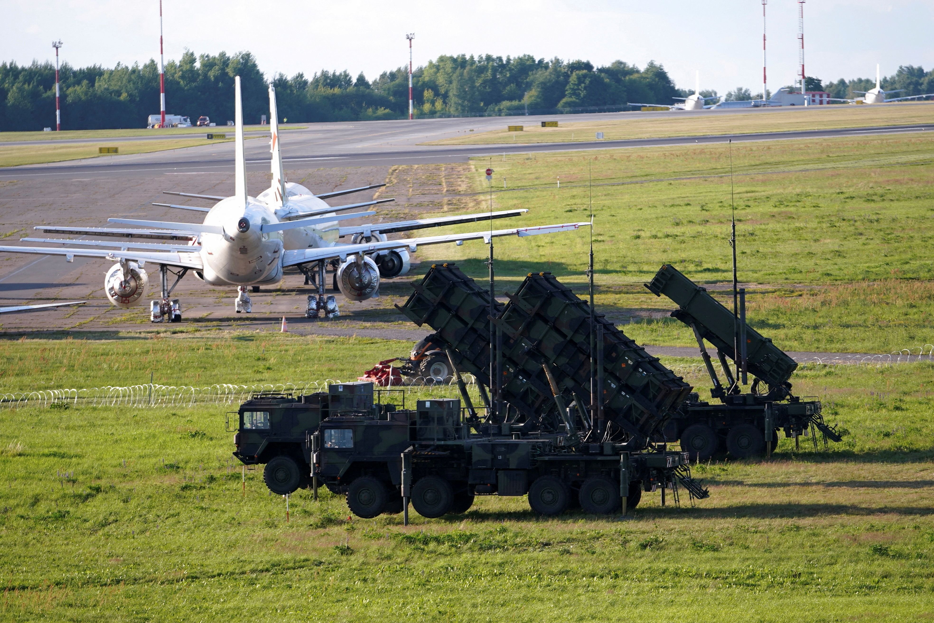 Sondaż: Czy jesteśmy gotowi odeprzeć ataki dronów? Wiemy, co myślą Polacy - INFBusiness