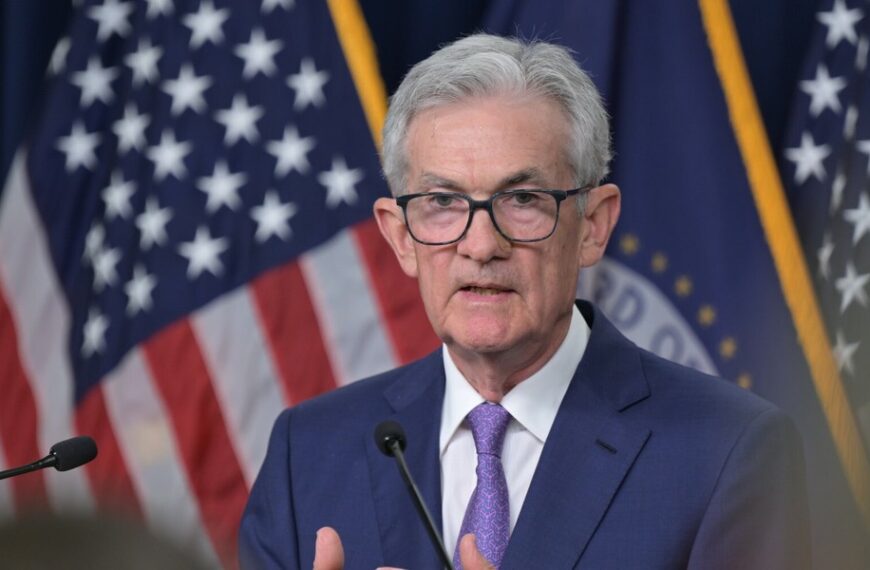 FOMC: Obniżka stóp procentowych o 0,25 punktu procentowego. Pierwsza za kadencji Trumpa.