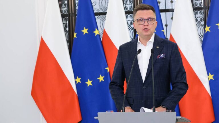 „Wyrównał rekord Dudy”. Hołownia o weta prezydenta - INFBusiness